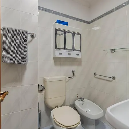 Regina House - By Y Concept 아파트