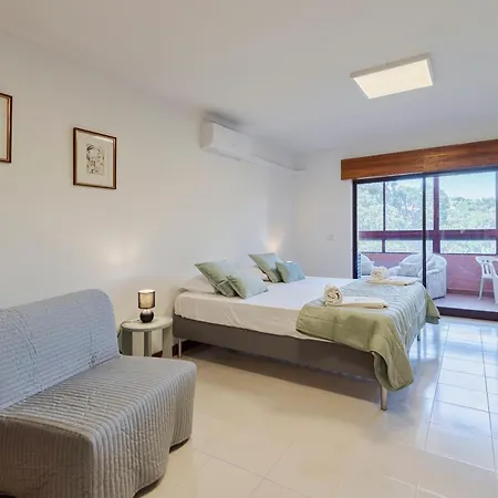 Regina House - By Y Concept